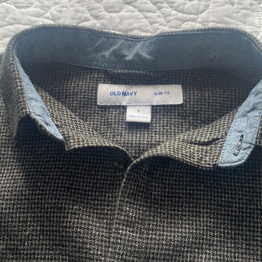 H&M Black and Gray Textured Buttondown